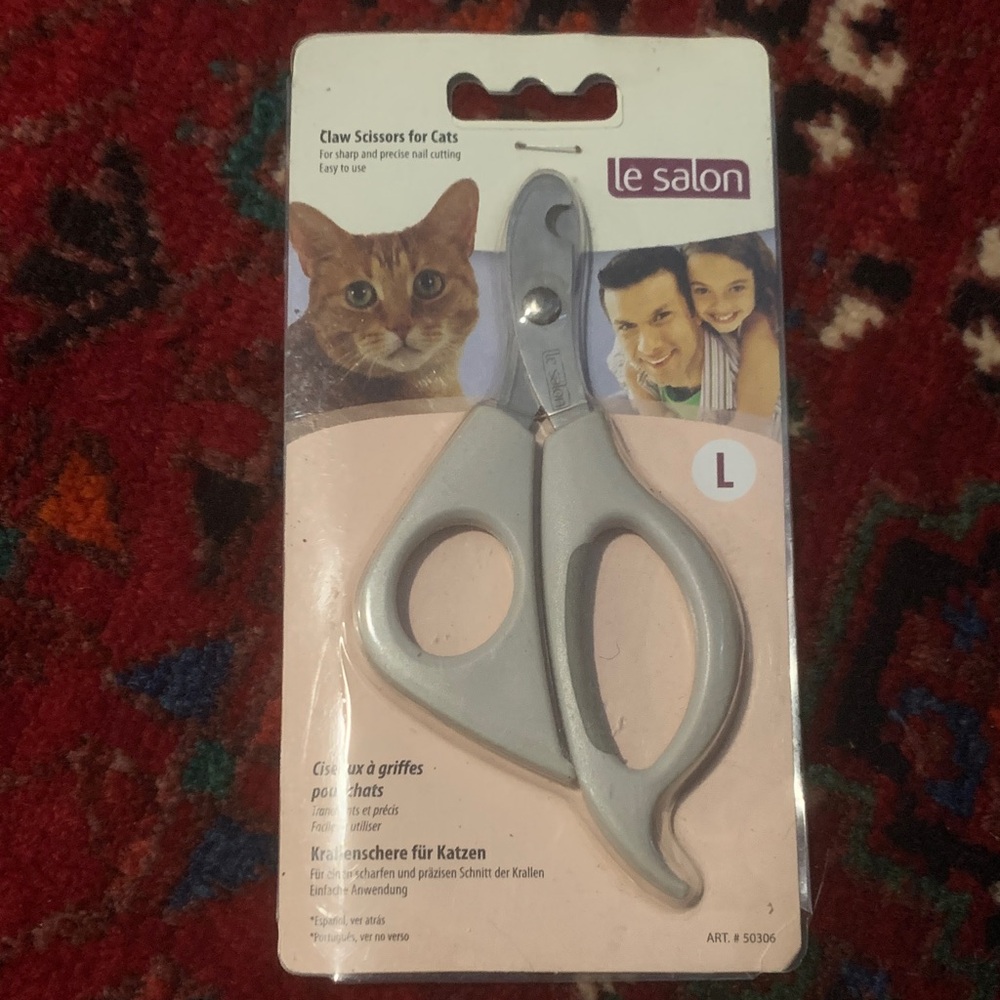 NWT Gray Cat Claw Scissors